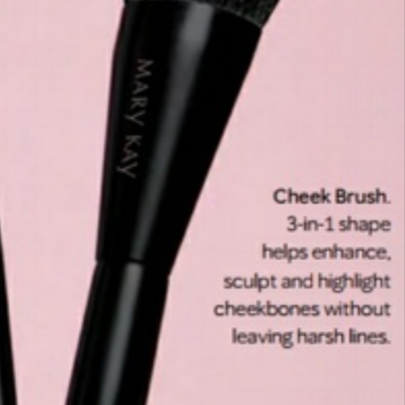 🗺️ 2New in Canister, Mary Kay Glamour Face & Body Brush 3-1 Brush Discontinued! - Picture 2 of 8